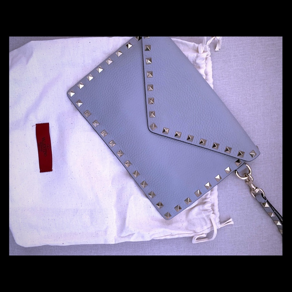 Rockstud wristlet/wristlet pouch Nearly NEW